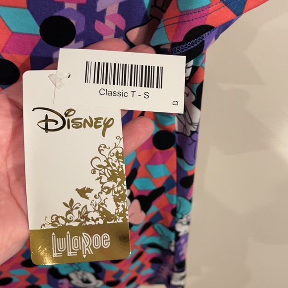 Lularoe Classic T knit top size small - Picture 5 of 5